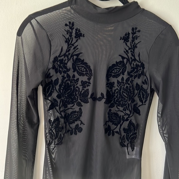 Ayanapa mesh bodysuit with crushed velvet floral design NWT - Picture 9 of 14